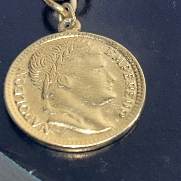 Gold Tone Coin Charm Bracelet Chunky Napoleon Queen Elizabeth United States 7.5" - Picture 16 of 16